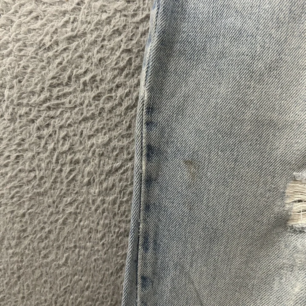 Vintage Levis Jeans Mens 36x30 Blue Denim 550 Relaxed Fit American Light Wash
